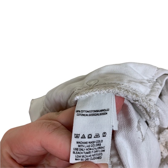 We The Free Daisy Chain Distressed Crochet Lace Button Fly High Waist Shorts 26 - Picture 8 of 8